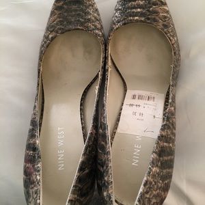 Ladies size 7 Nine West shoes